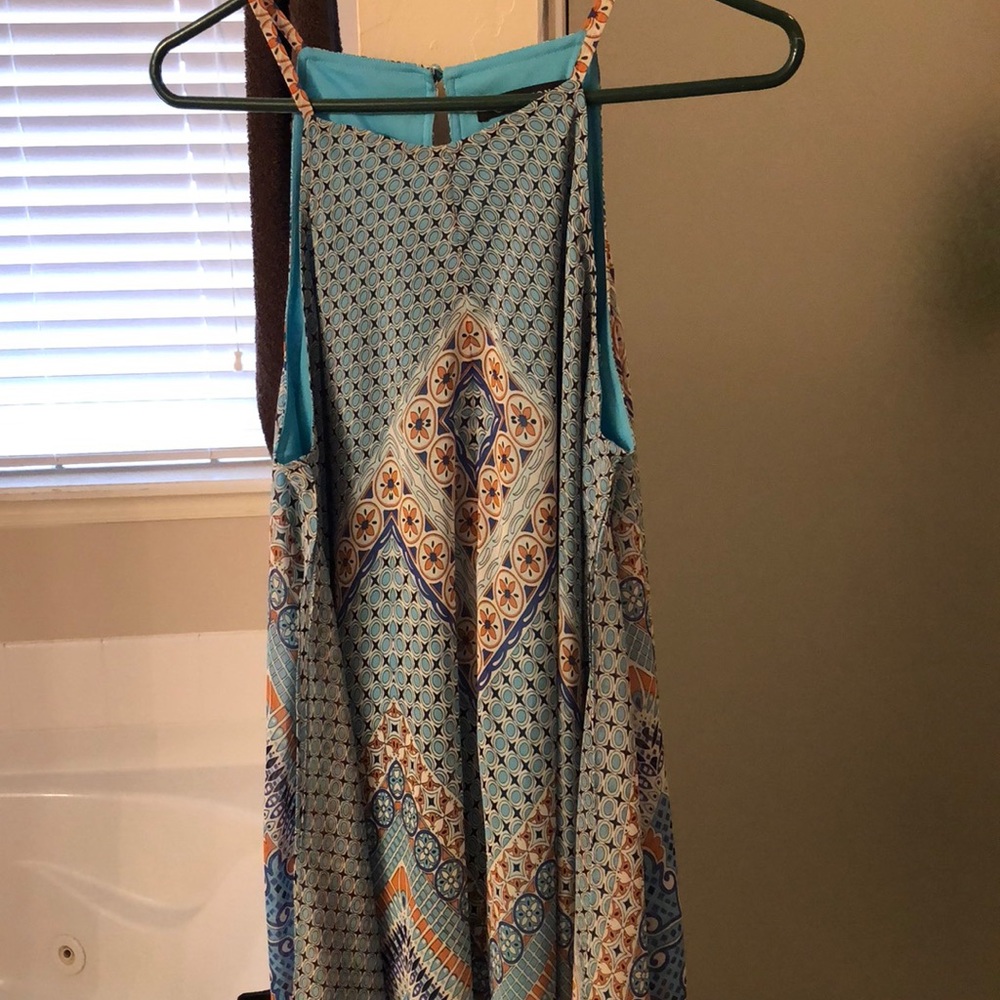 Beautiful Versona dress.